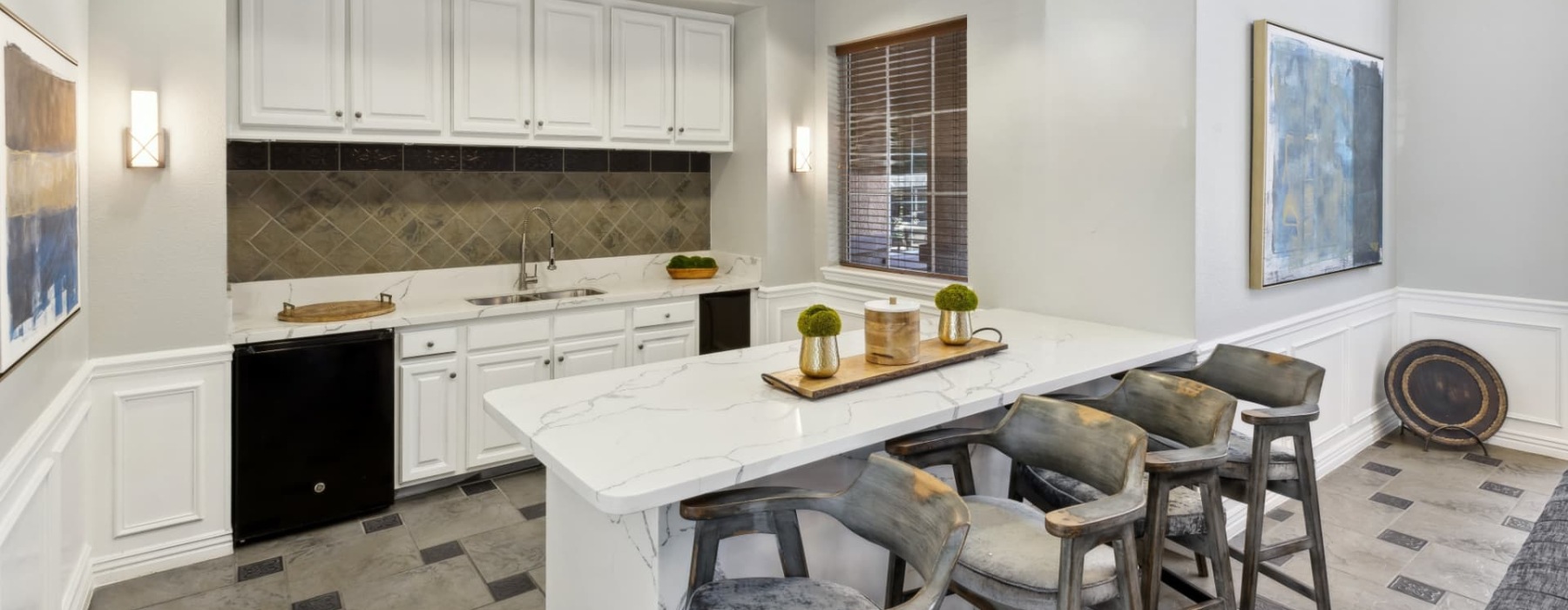 kitchen showing counter-space and bright lighting and modern appliances